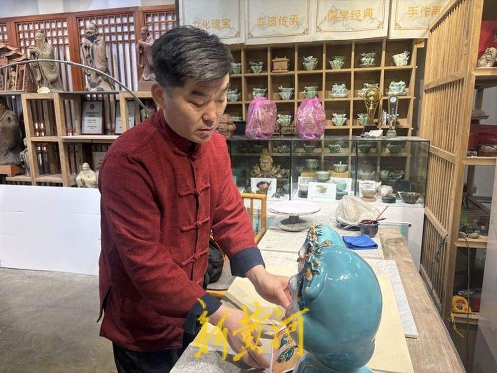 高40厘米重17斤，济南非遗传承人王令涛复刻春晚吉祥物“巳升升”庆新春