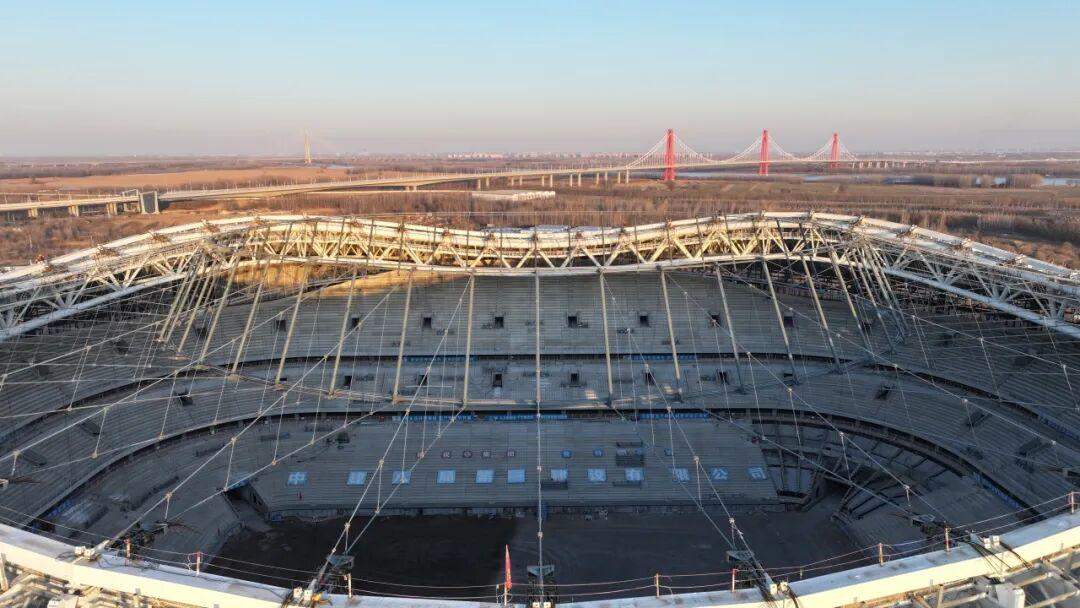 项目强省会｜“天空骨架”到位！济南黄河体育中心足球场完成轮辐式索桁架体系吊装