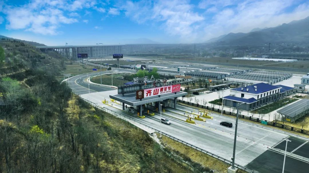 沿着高速去踏青济青中线美不胜收