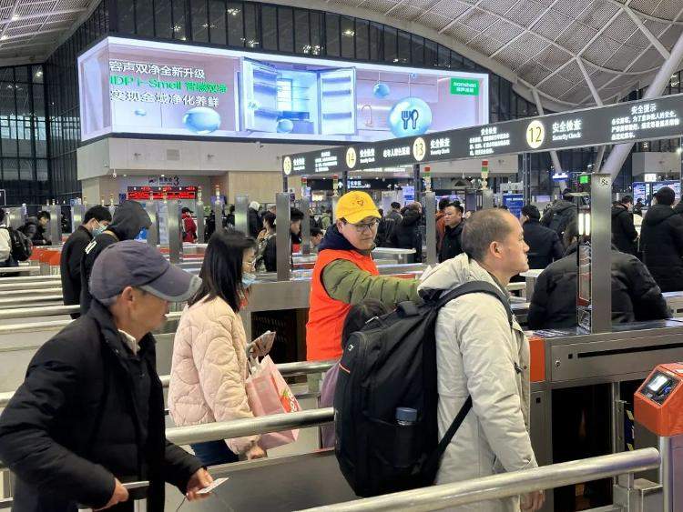 同一方向,为什么有的列车停运、有的不停运?