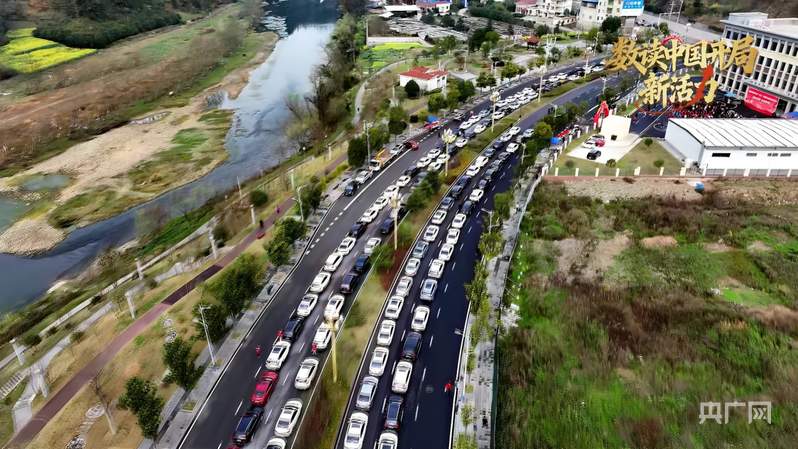 数读中国开局新活力|26趟次专列护航20000余人返岗 “点对点”服务温暖复工开新局