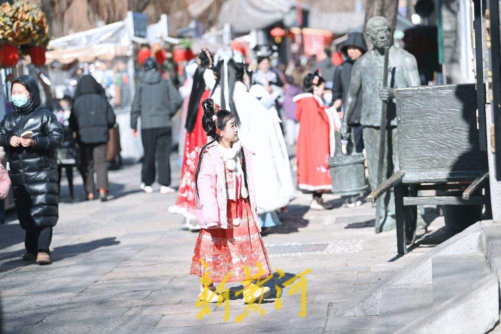 “泉”在济南过大年｜正月初八，百花洲畔游客游玩热情不减