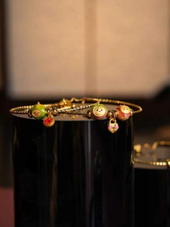 金喜对撞！周大生这场超级首饰发布让年轻人疯狂“上头”