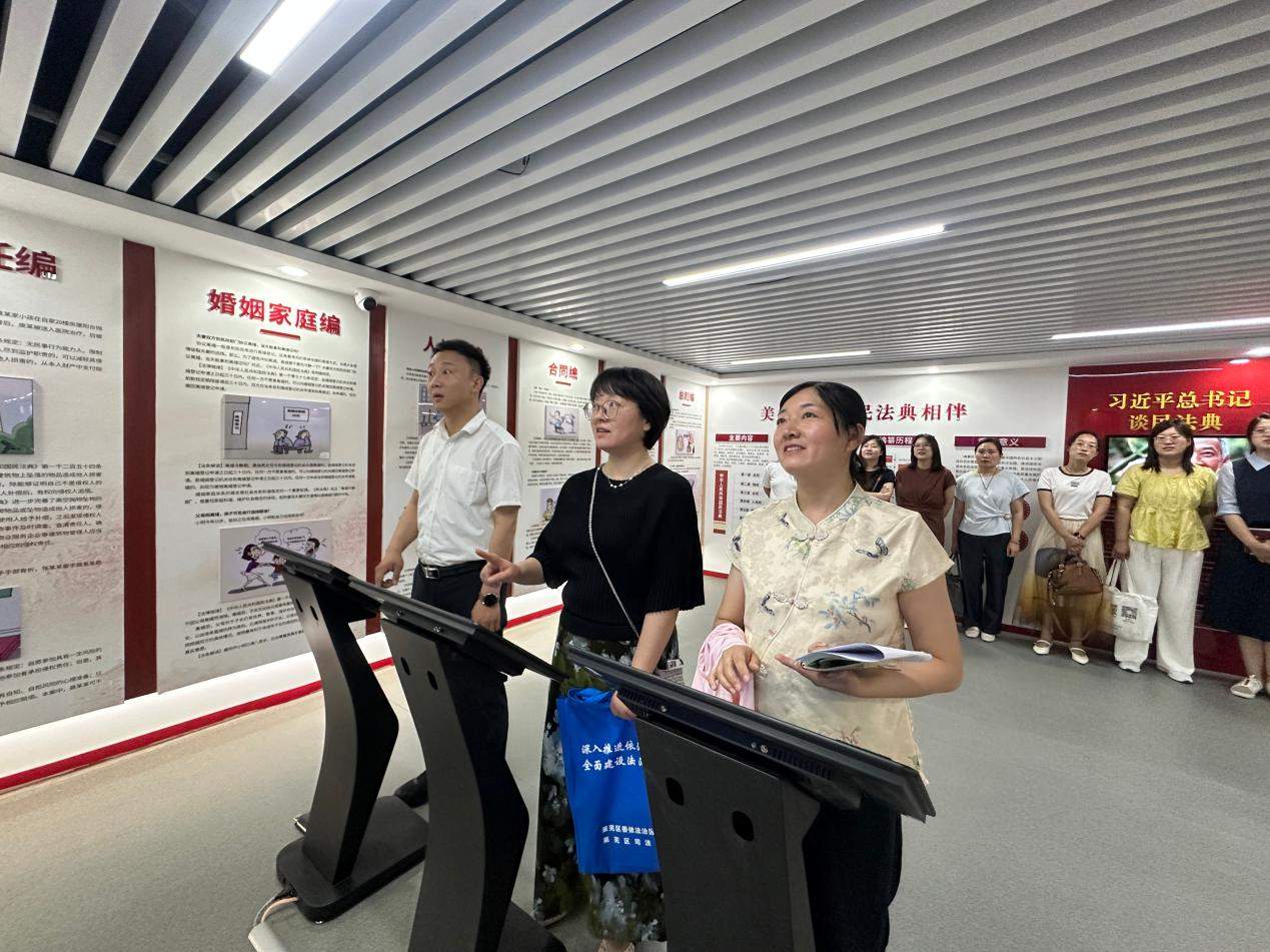融媒·见证丨普法教育怎样真正落到群众心坎上？阵地建到烟火里