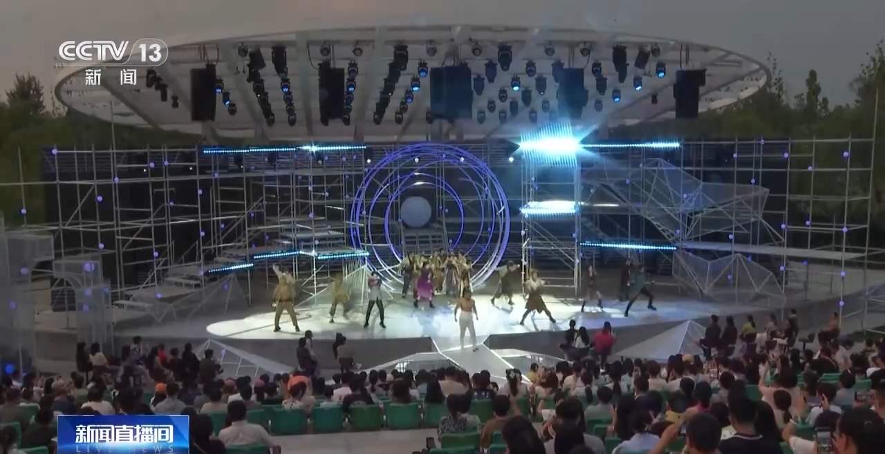 在免费景区做收费生意：记者随采30名国博游客28人找了黄牛