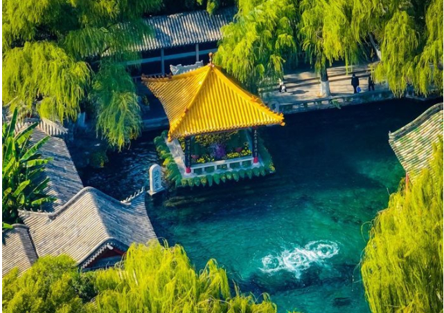 听,泉与城的“美妙共鸣”