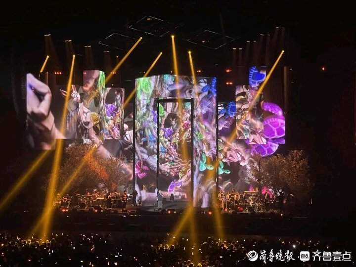 演唱会里的“爸妈”热：情怀消费引领银发经济新潮