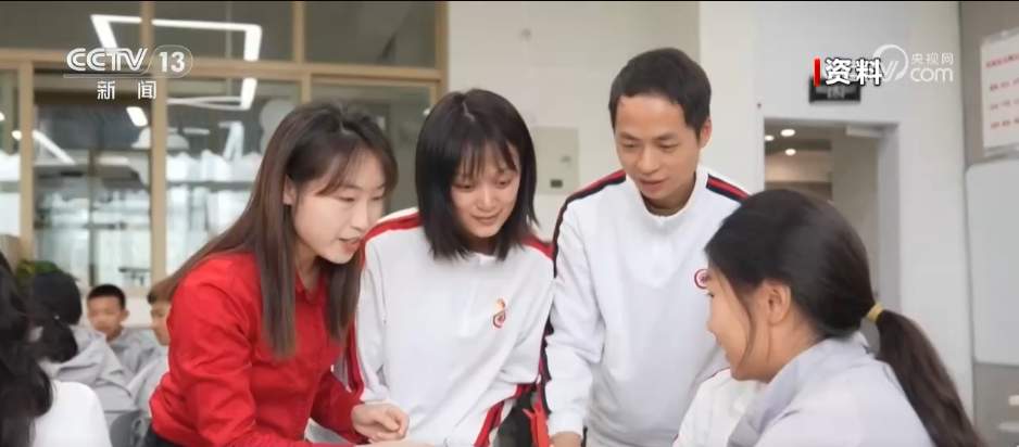 教师如何提高自己的教育能力? 国家启动提升工程提供新模式、新平台