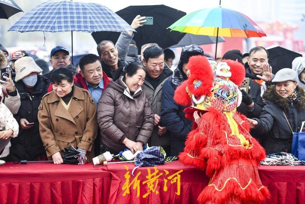 龙腾狮跃闹新春 济南年俗文化节火热上演