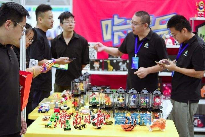 跨境电商交易会济南开幕，9月展会密集泉城经济活力尽显