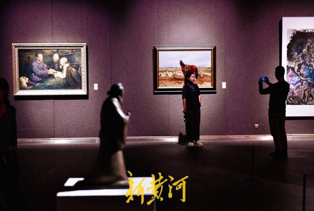 “第八届全国青年美术作品展览巡展（山东站）”在山东美术馆开幕