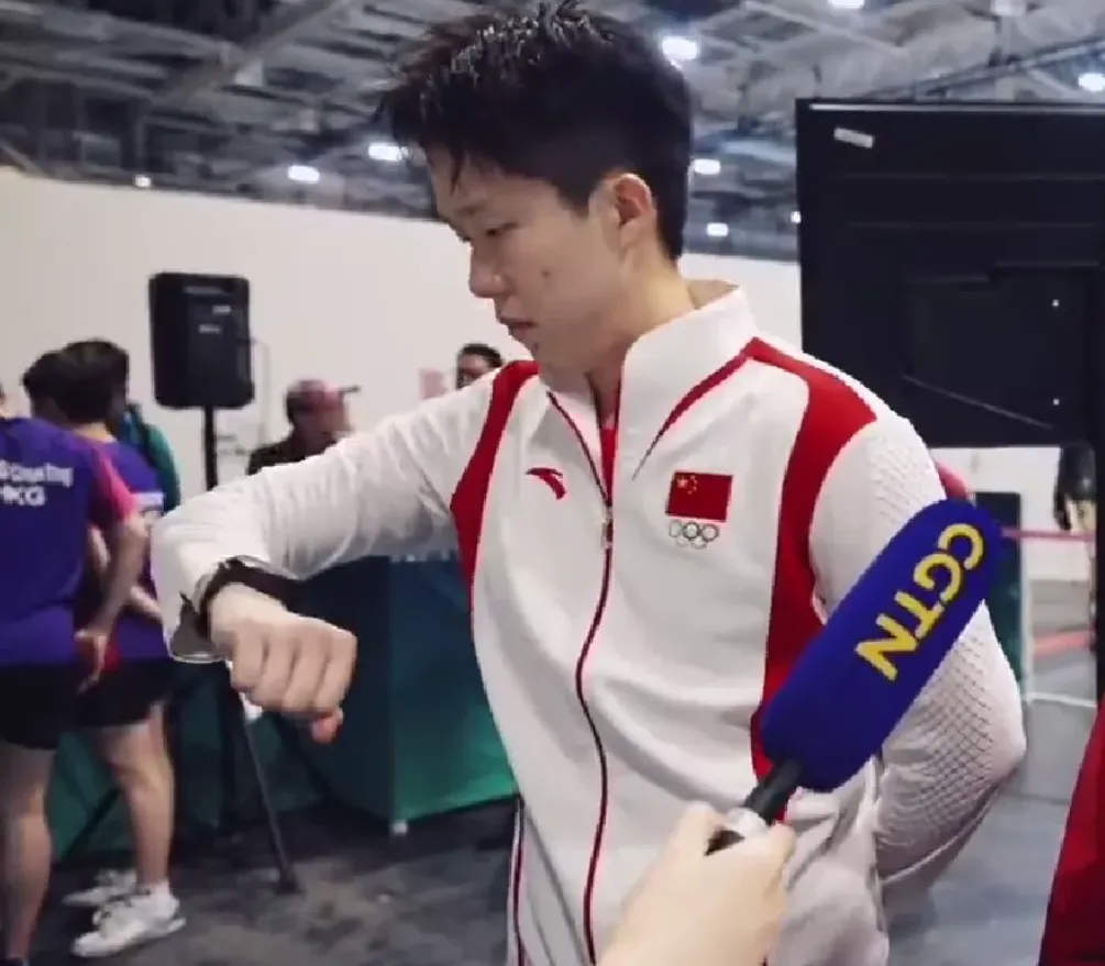 王楚钦躲采访:放过我们 网友：这次理由很充分