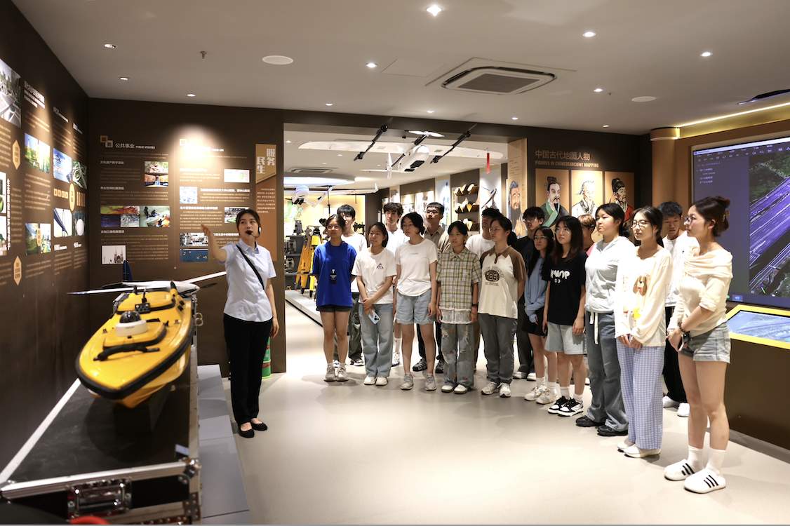中国石油大学（华东）师生到山东省地质测绘院开展专业认知实习
