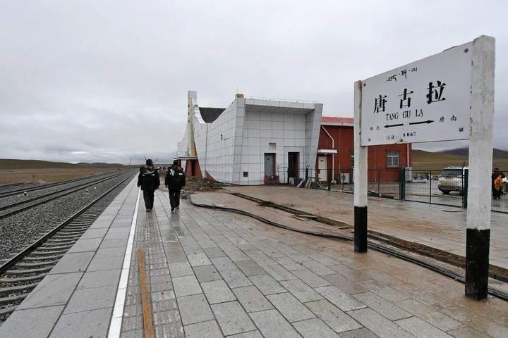 传承弘扬青藏铁路精神谱写高原发展新篇章