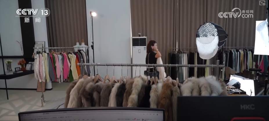 6亿件、超500亿元！生产车间里“嗒嗒”声奏响产业发展活力新节拍