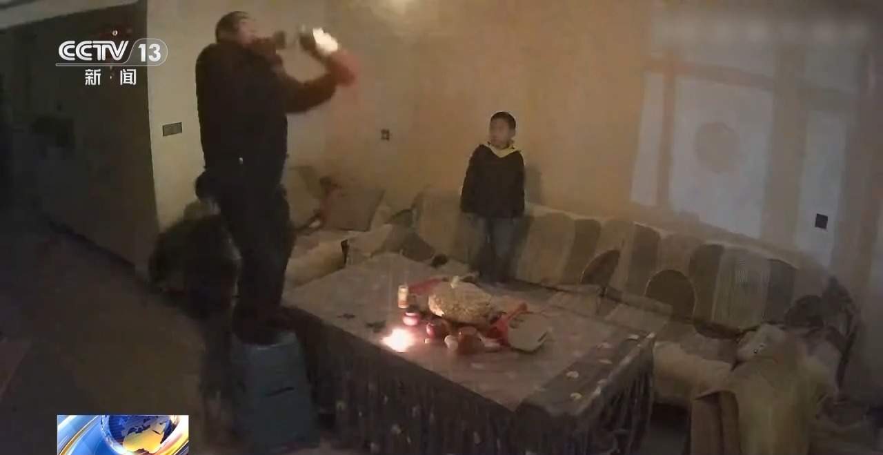 最大8岁 云南昭通三兄弟上演“教科书式”灭火