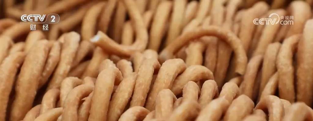 多地年货大集琳琅满目供销两旺 浓浓“烟火气”里喜迎新春佳节