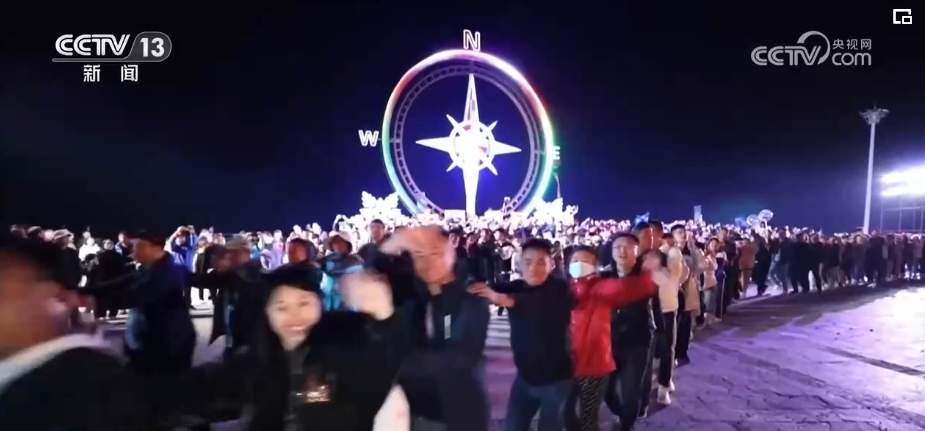 “不夜城”、房车游、草原游……夏日旅游市场“新”意足 吸引力拉满