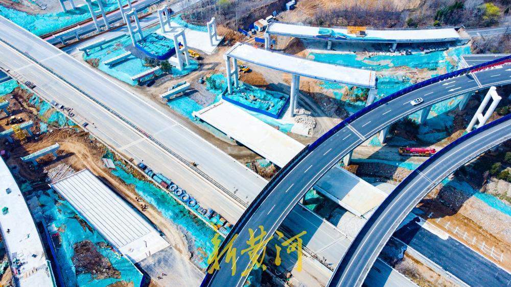 济南绕城高速港沟枢纽改扩建  旧匝道拆除重建对接八车道