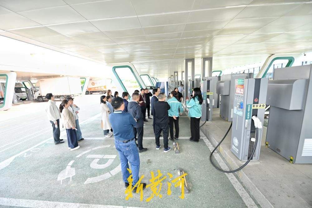 5分钟补能300公里、试点无人驾驶……济南起步区努力让“聪明车”跑上“智慧路”