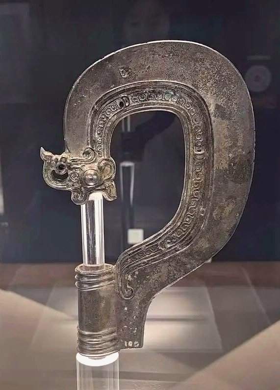 西周青铜藏龙首威仪，见证邹鲁大地先秦礼乐