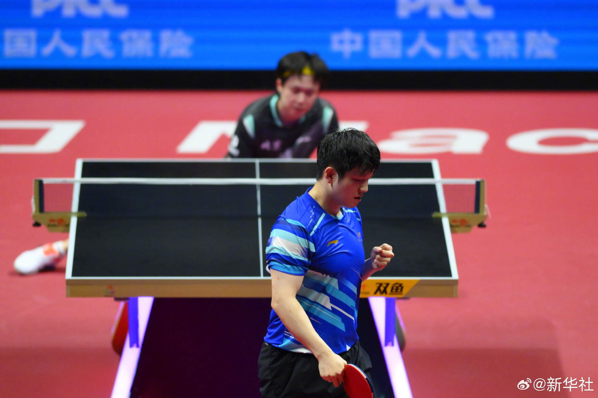 樊振东战胜王楚钦，晋级十五运会乒乓球男单决赛