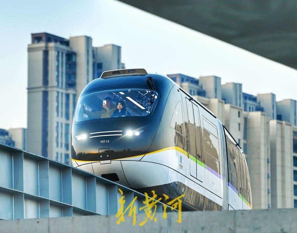 详解济南云巴的“长、快、好”：30.55公里32座车站、610天建成、保护城市绿化