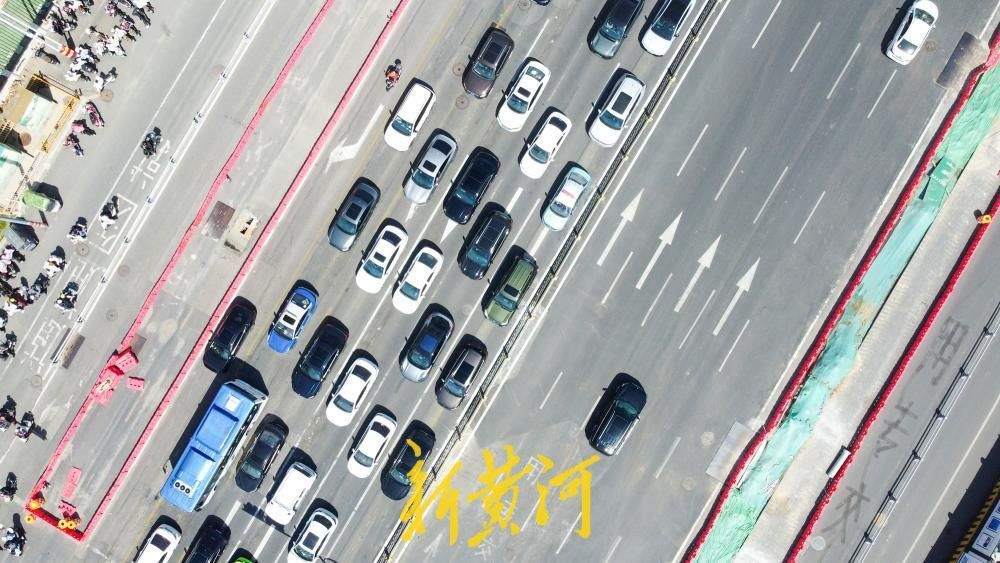 告别“绕绕绕”！济南经十路这段路恢复双向十车道，绿化带也将回归