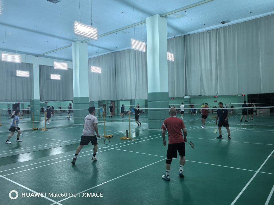 一场难求！羽毛球为何成济南“全民健身顶流”