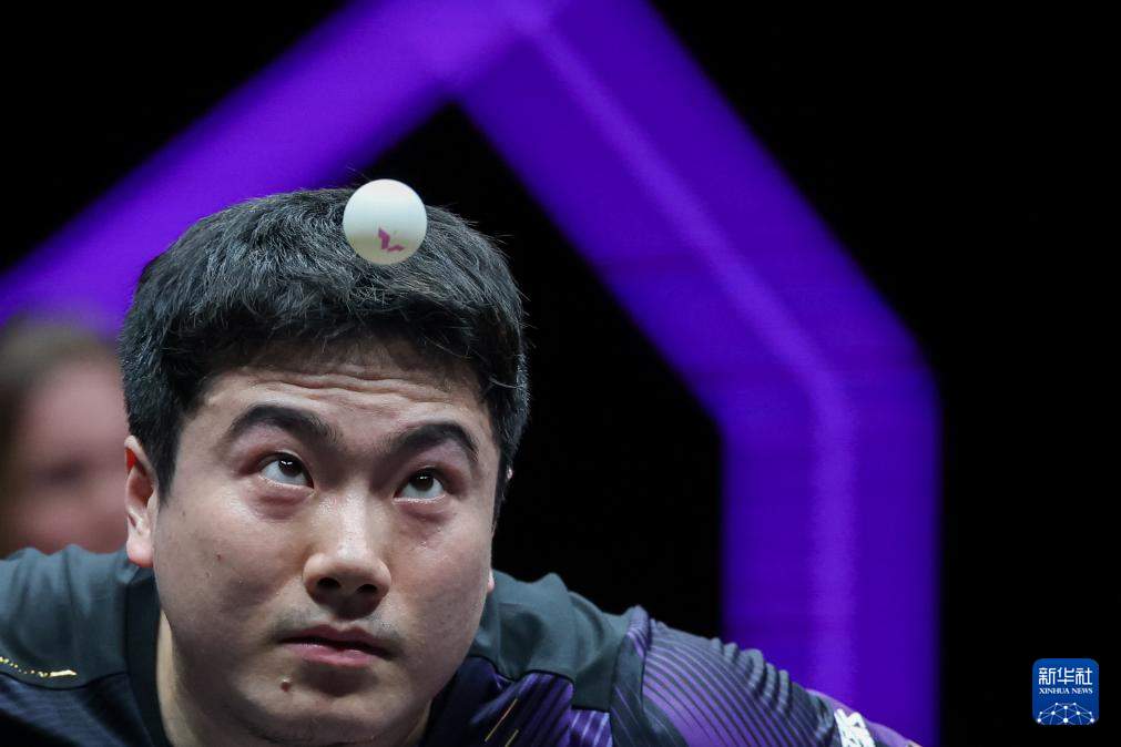 乒乓球——WTT重庆冠军赛：梁靖崑无缘男单八强