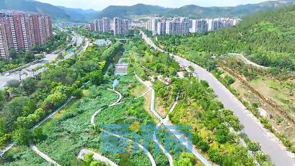 “泉”在济南过暑假｜打卡好去处！济南这处公园，景色正美