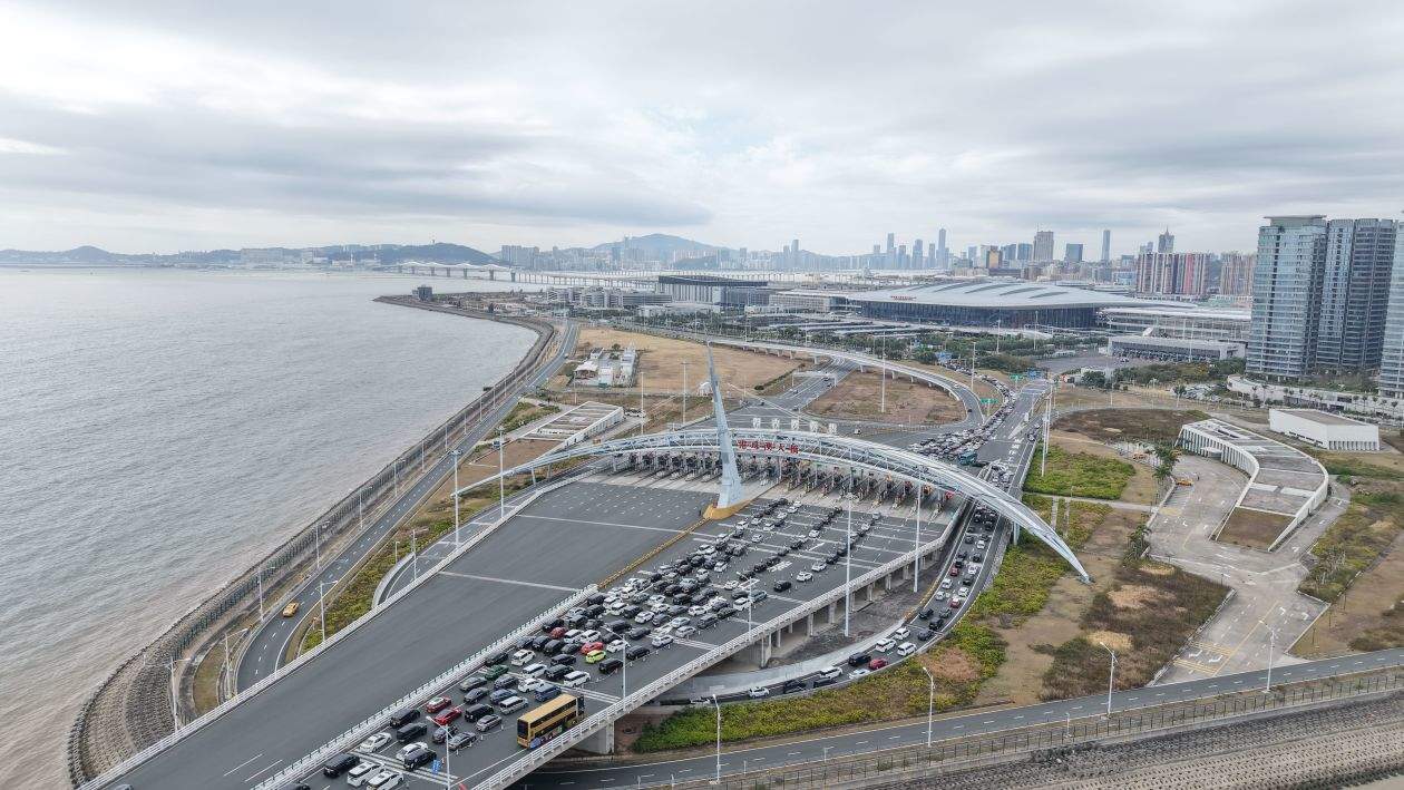 创历史最快纪录！港珠澳大桥今年出入境客流破千万