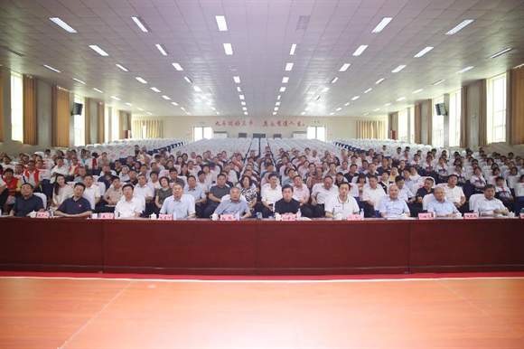 第四届“吴伯箫散文奖”颁奖暨第五届启动仪式举行