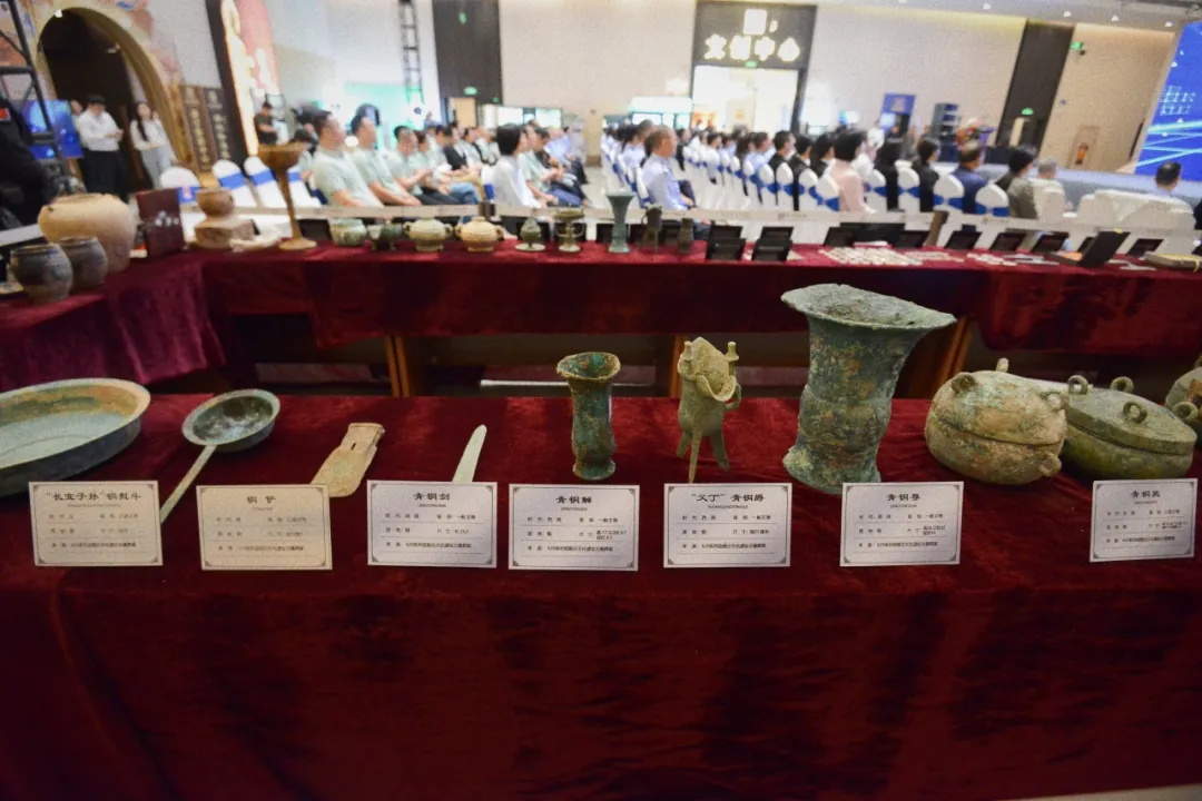 “盗墓秘笈”背后的激烈交锋，比影视剧更惊险！