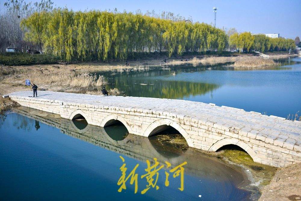 泄洪结束 济南明代古桥“浮出水面”现全貌