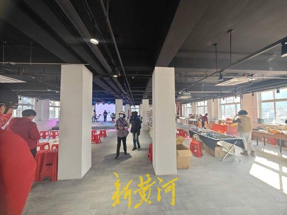 济南首座“二次元痛楼”商场开业，动漫主题综合体引爆年轻消费热潮