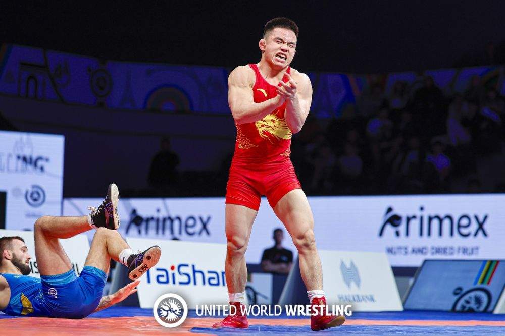 中国摔跤队11席出征巴黎奥运会