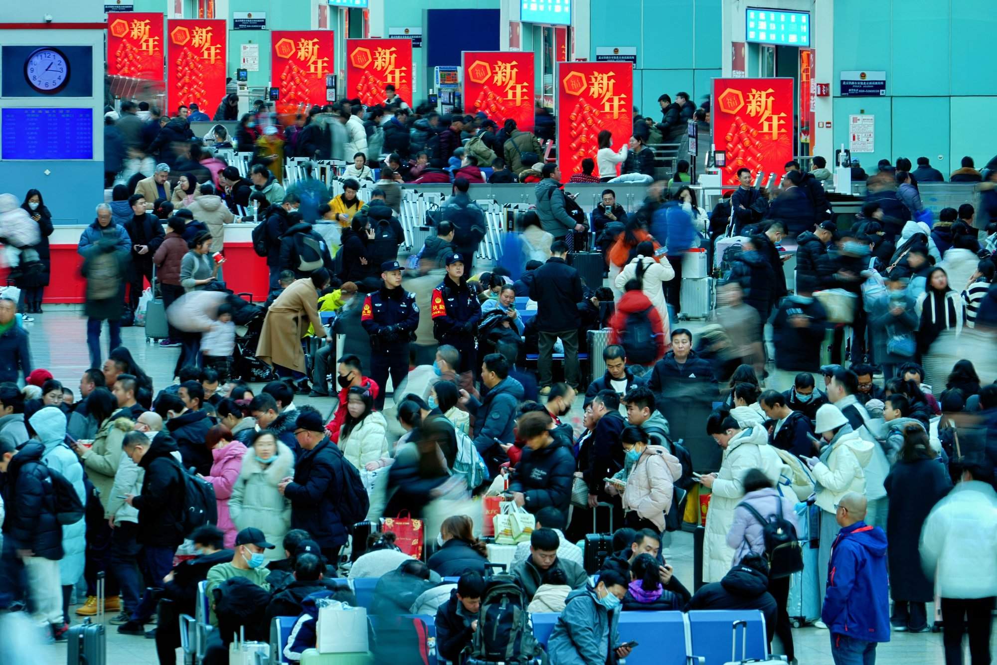 40天超90亿人次！多项数据创纪录 透视2025年春运三大亮点