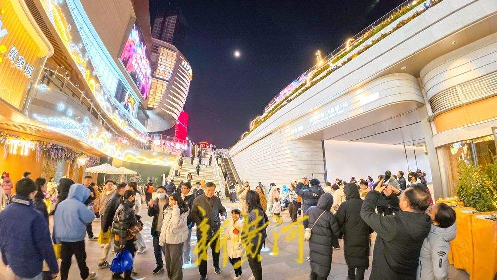 济南这处商业综合体改造后实现“地铁直连”，成为假期市民休闲消费好去处