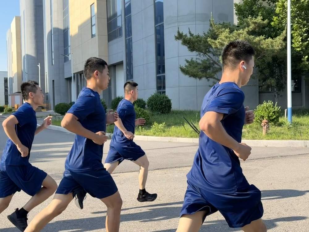 热潮涌，练兵忙，济南消防救援机动支队济南大队开展体能强化训练