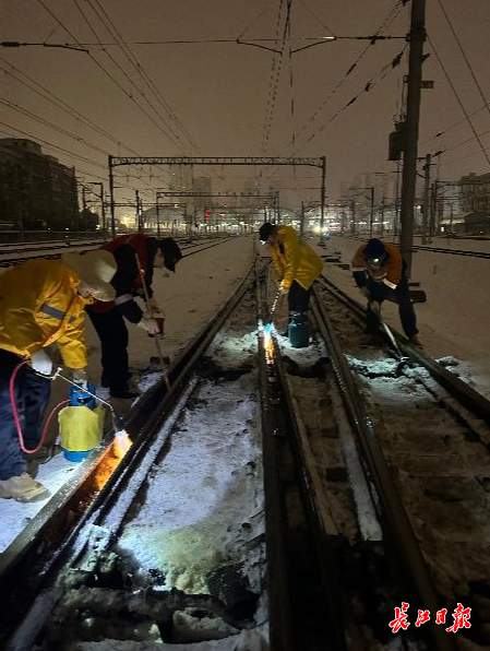 同一方向,为什么有的列车停运、有的不停运?