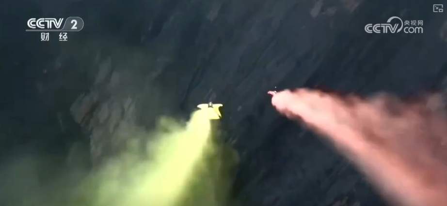 主打清凉、玩法“上新”,旅游“动”起来 夏日经济“热”起来