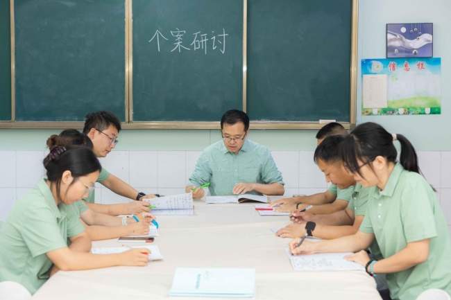 6个月6个阶段16门课：心鸣把成长拆成可走的路