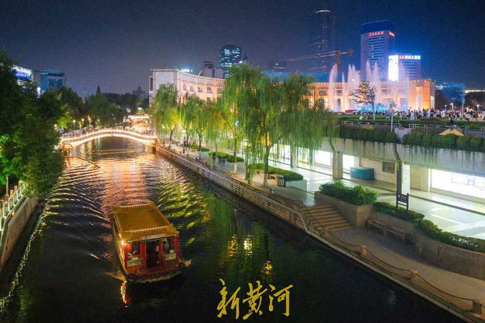 首批花船下水,一起“巡”觅泉城浪漫