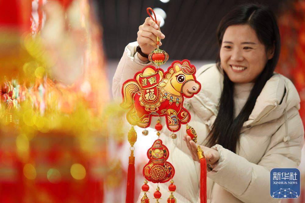 山东：文创“马”力全开迎新春