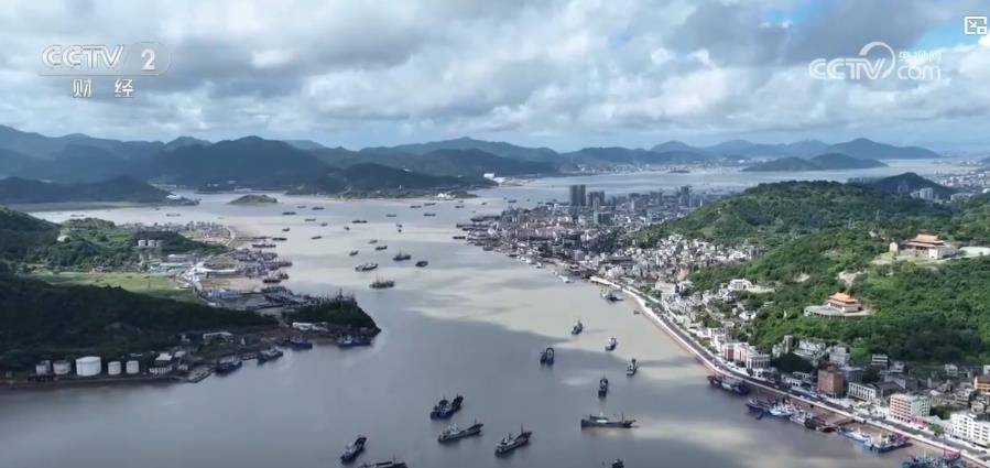 3个月伏季休渔将结束 千余艘渔船等待开渔出海