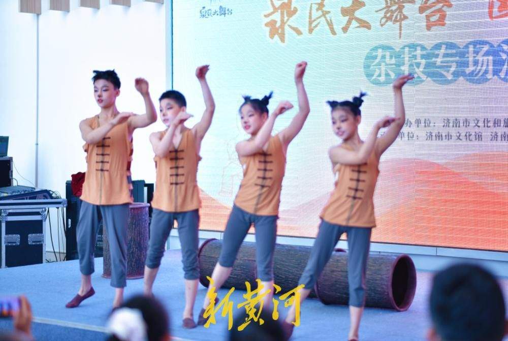 假期济南文化馆好戏连台，杂技专场绝活引喝彩