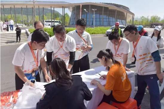 绽放青春的力量