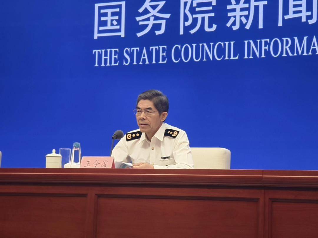 海关总署回应海关大战“假布布”：真伪鉴别秘诀主要看牙齿