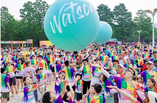 屈臣氏计划改造 1500 家门店：逆势布局折射什么行业新启示？